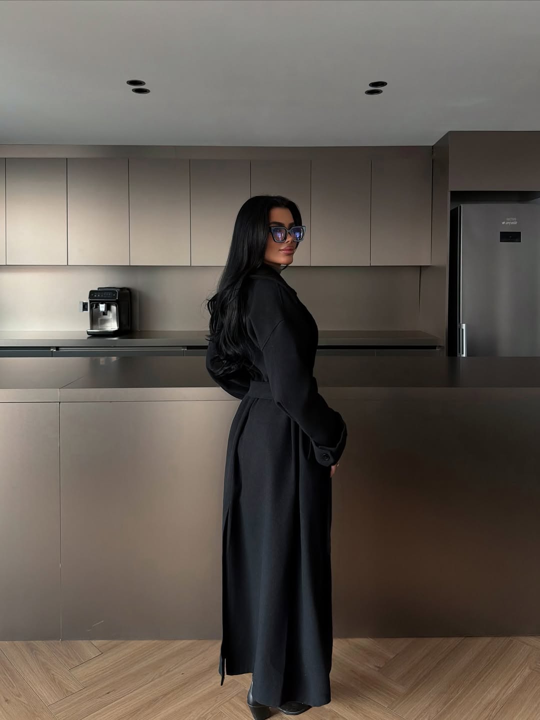 جكيت اسود بحزام - KP7168