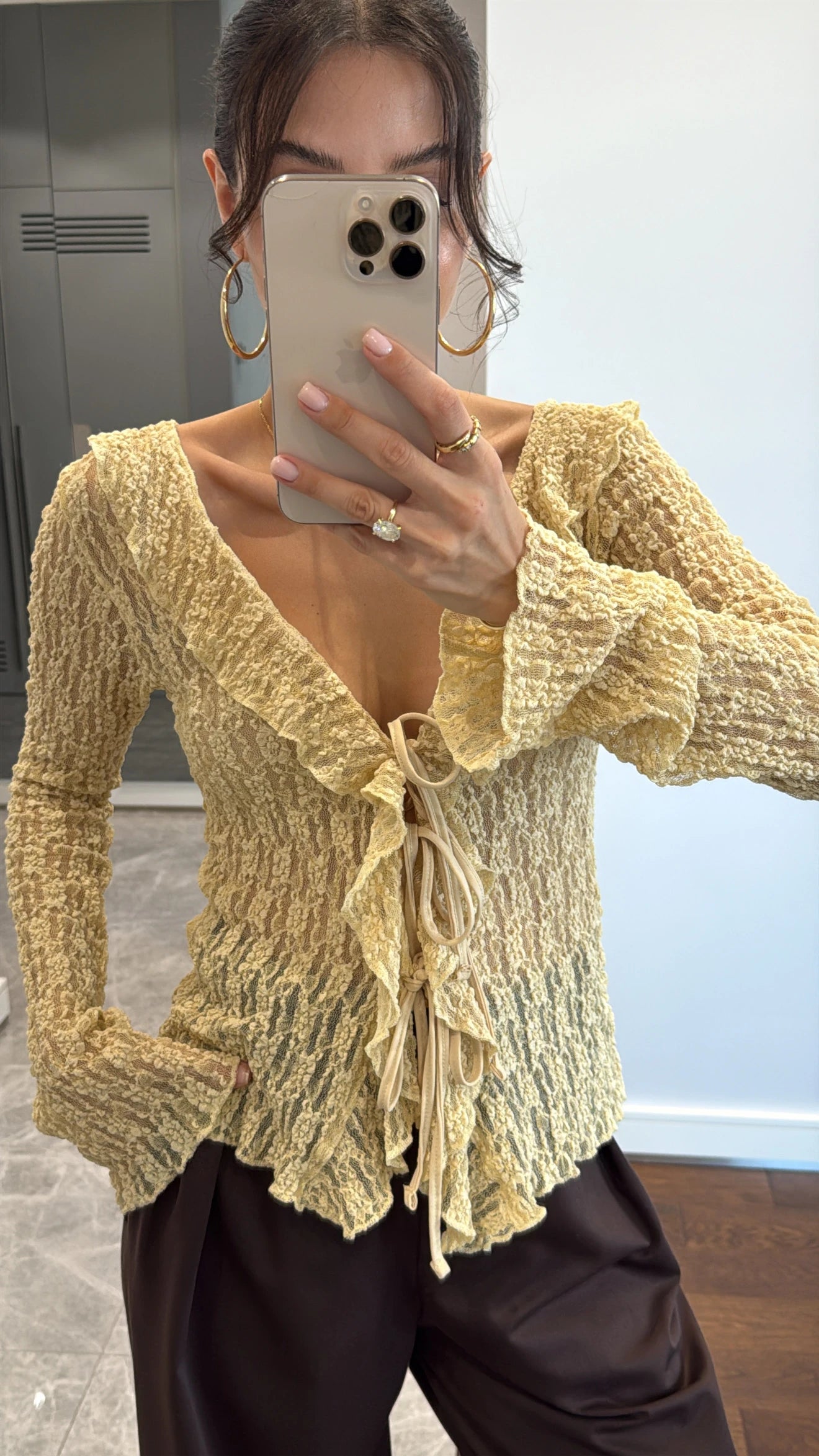 بلوزة دانتيل ربط اصفر - KP4249