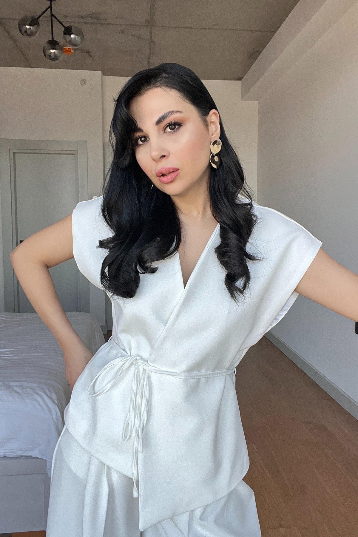 طقم كيمونو ابيض - KP1190