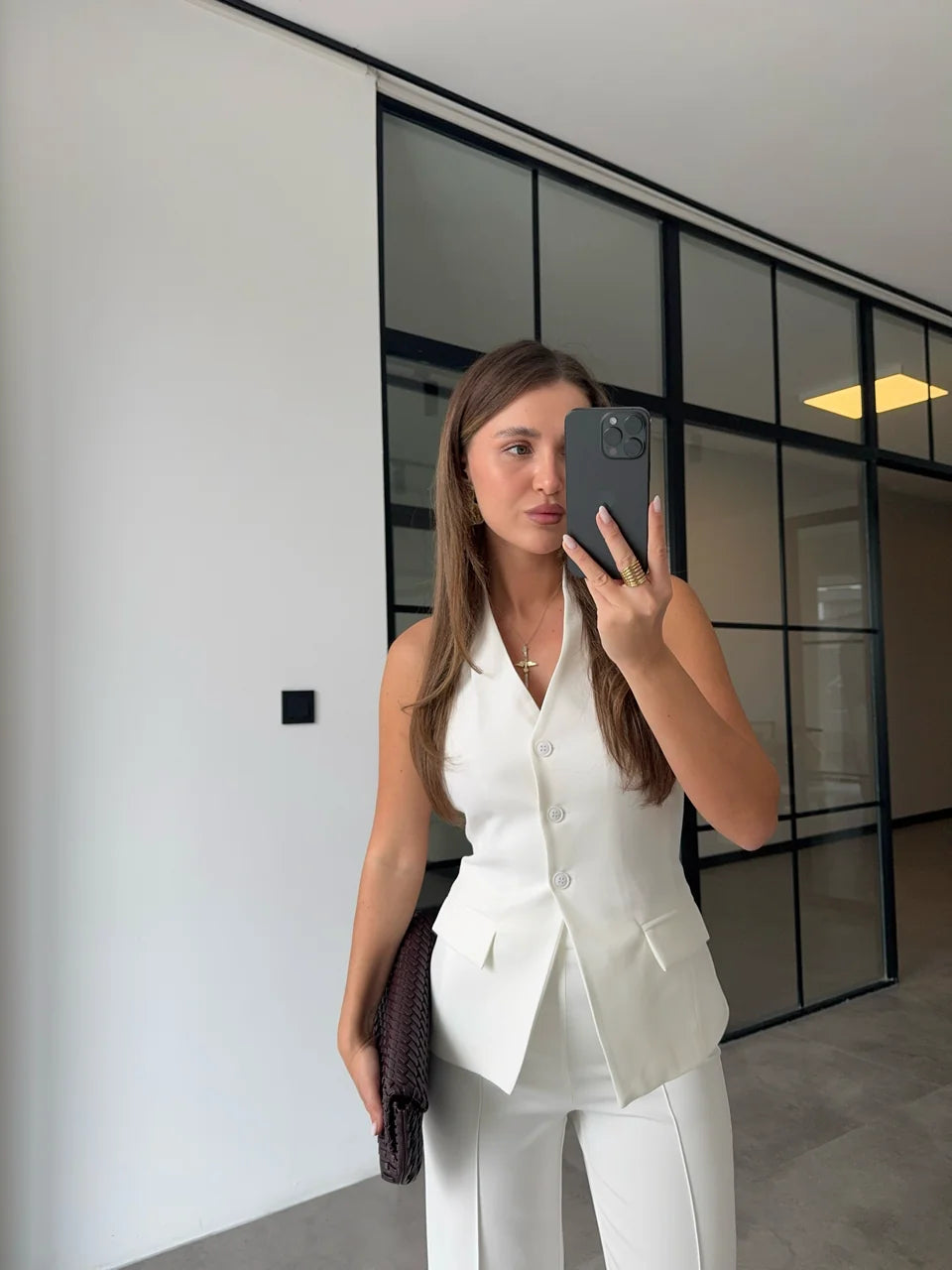 طقم ڤيست مع بنطلون ابيض - KP1068