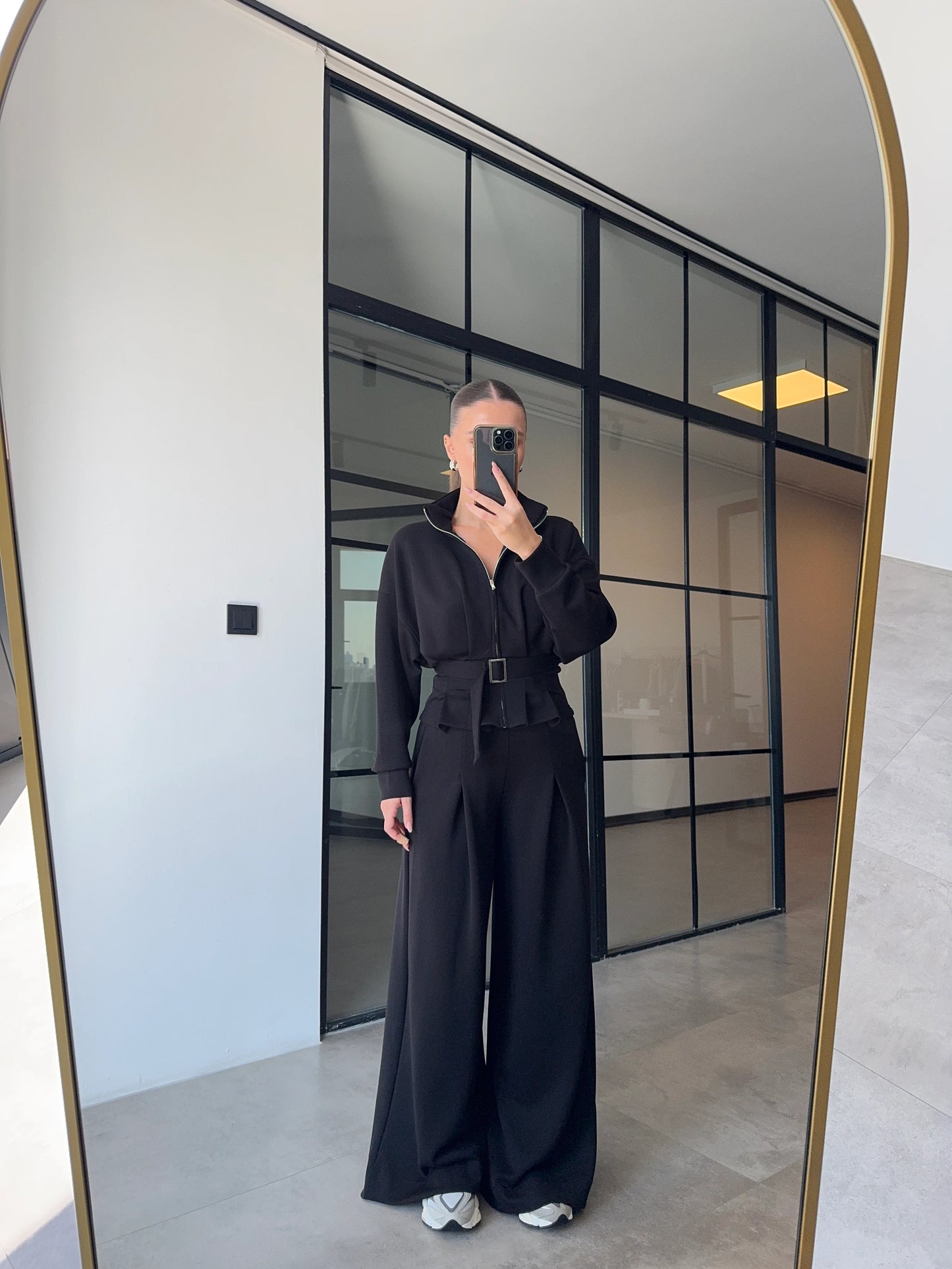 طقم اسود جكيت بحزام مع بنطلون - KP1414