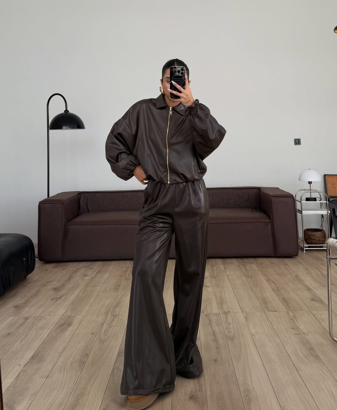 طقم بني جلد جكيت مع بنطلون - KP1449