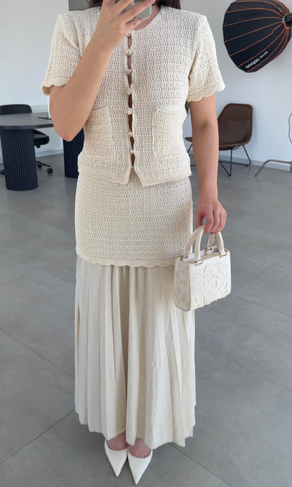 طقم بلوزة مع تنورة بيج - KP1363