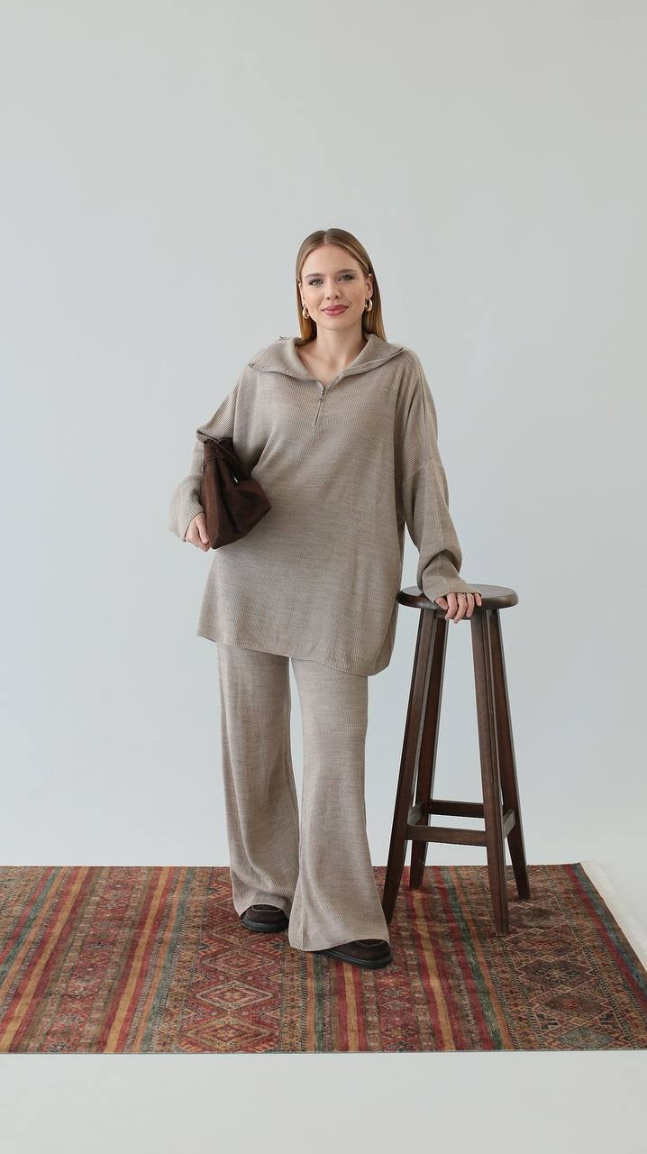 طقم بيج غامق بسحاب - KP1436