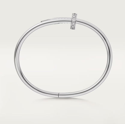 اسوارة كارتير فضي مسمار مع ستراس