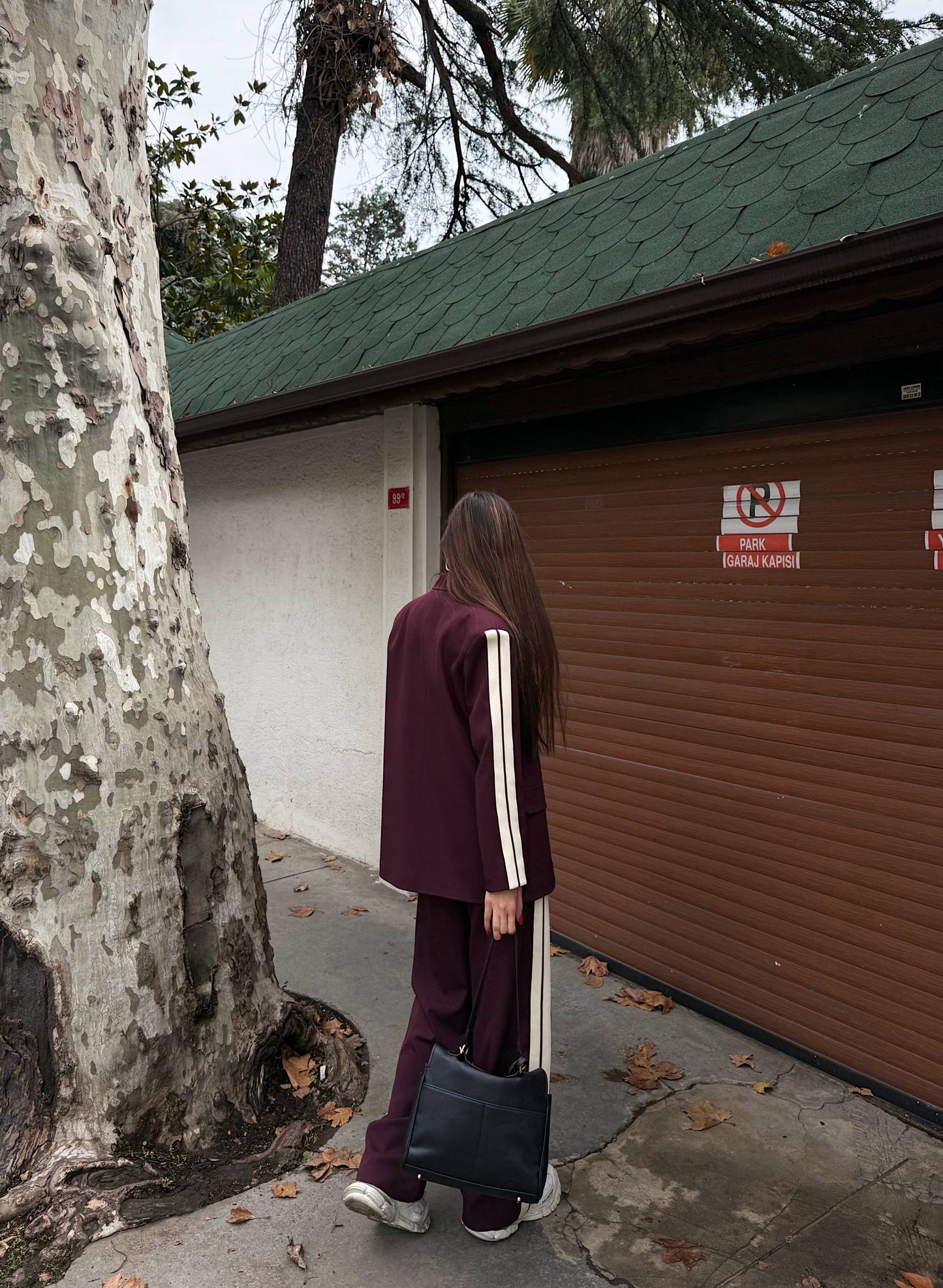 طقم عنابي بليزر مخطط مع بنطلون - KP1464