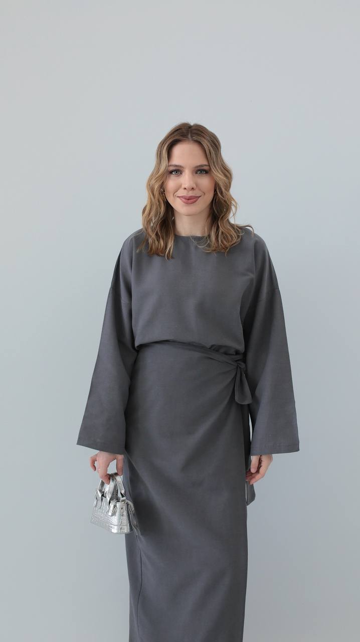طقم بلوزة مع تنورة ربط رمادي - KP1281