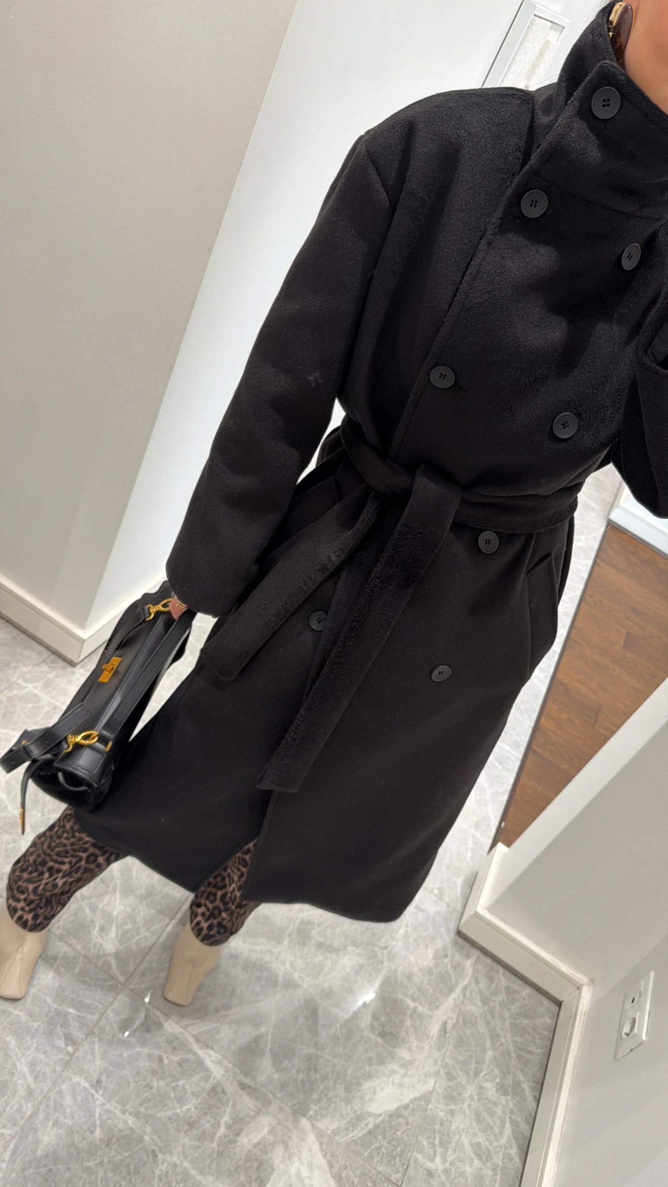 جكيت اسود بحزام - KP7175