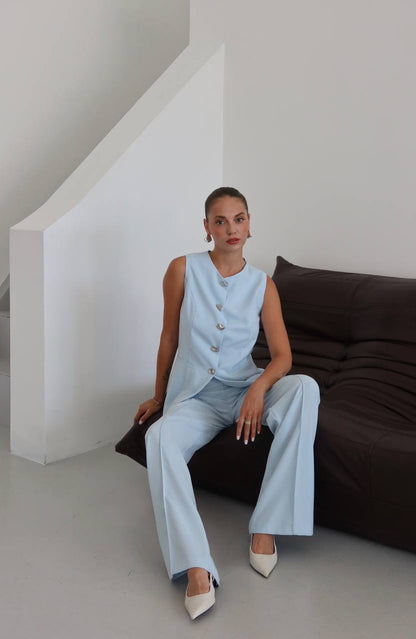 طقم ڤيست مع بنطلون ازرق - KP1302