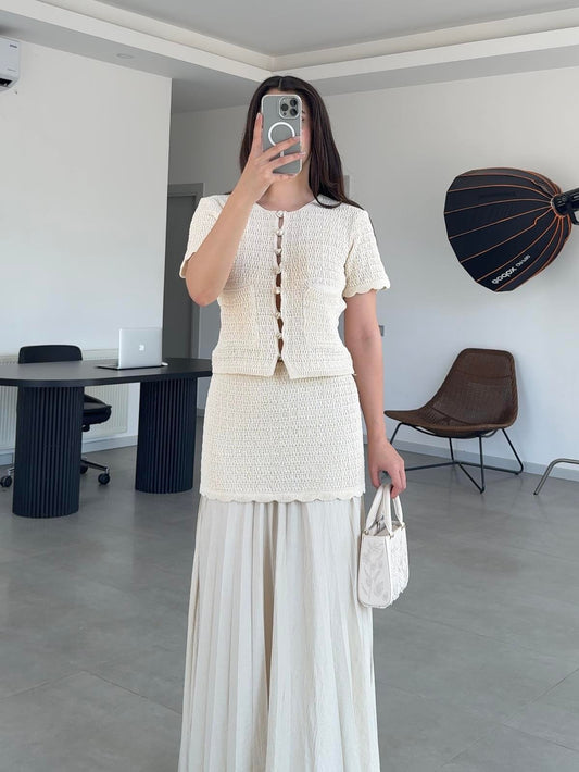 طقم بلوزة مع تنورة بيج - KP1363