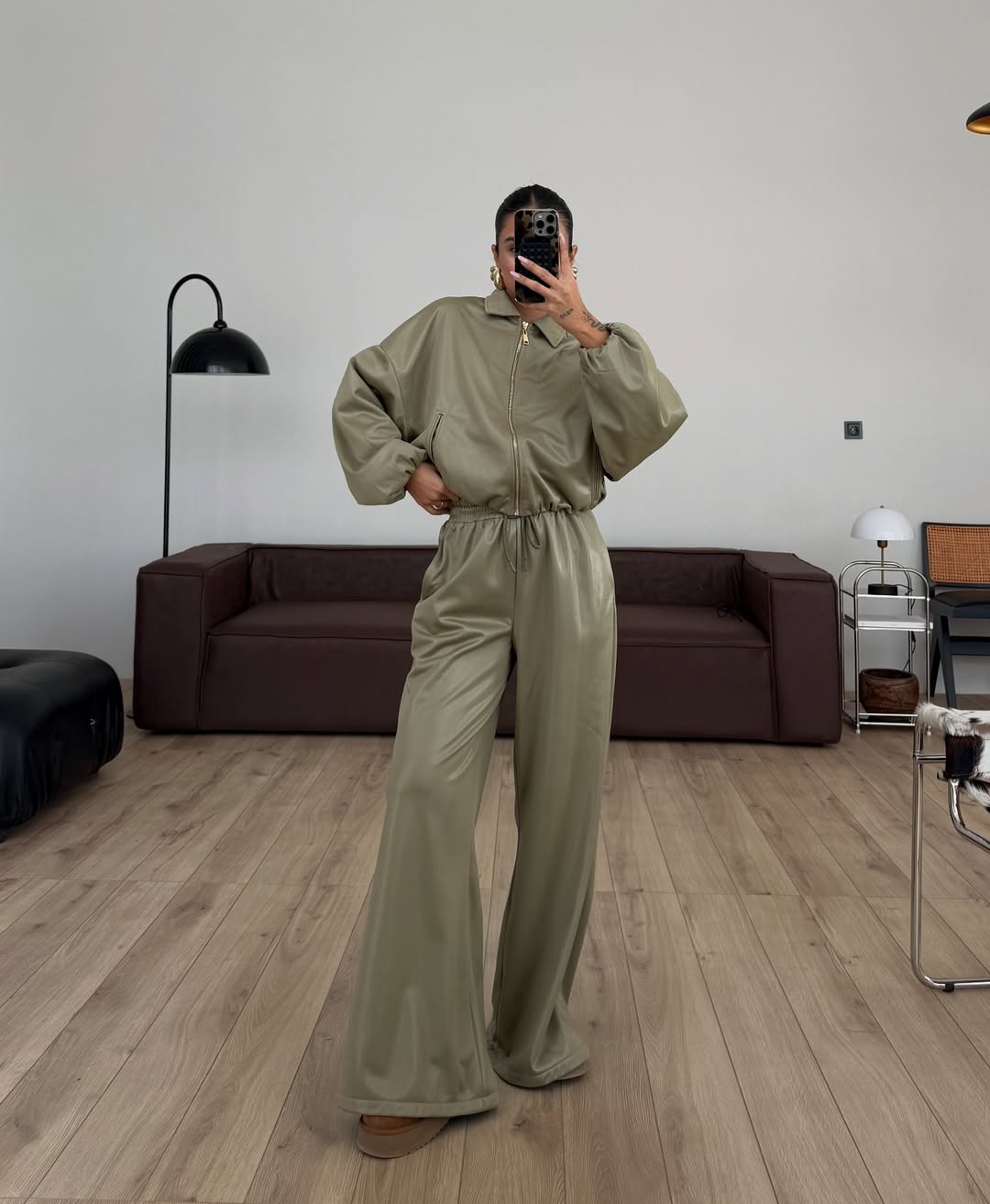 طقم اخضر جلد جكيت مع بنطلون - KP1449