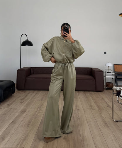 طقم اخضر جلد جكيت مع بنطلون - KP1449