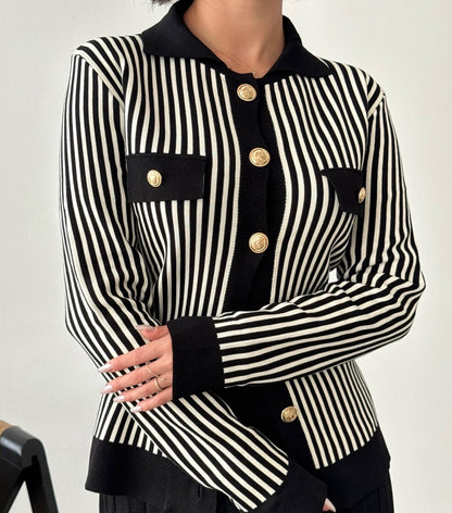 طقم اسود جرزة مخططة مع تنورة - KP1397