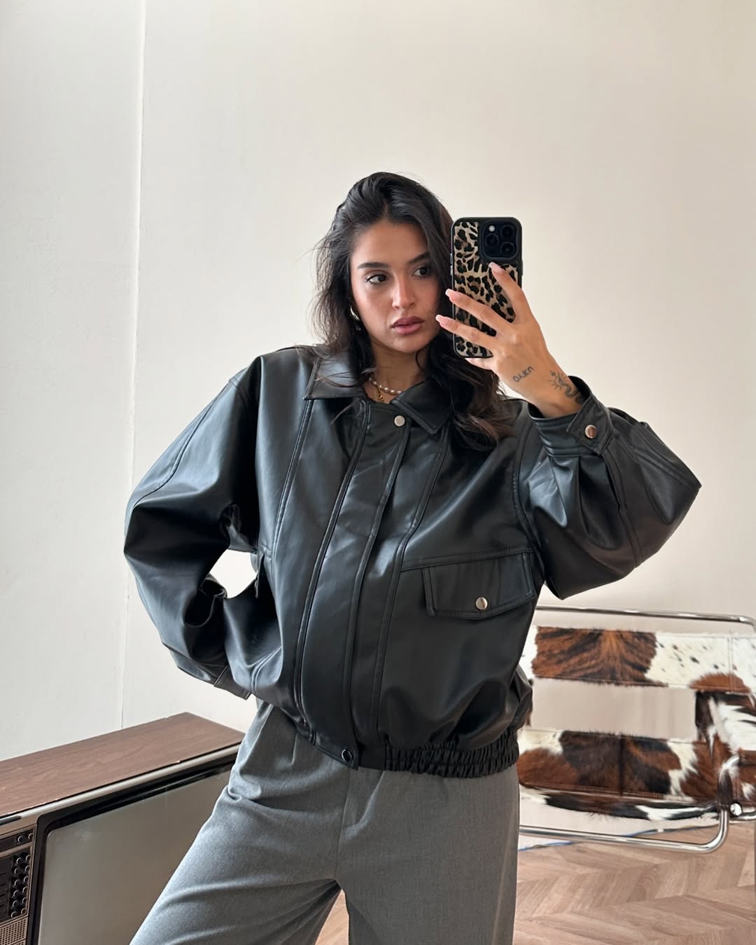 جكيت جلد اسود - KP7077