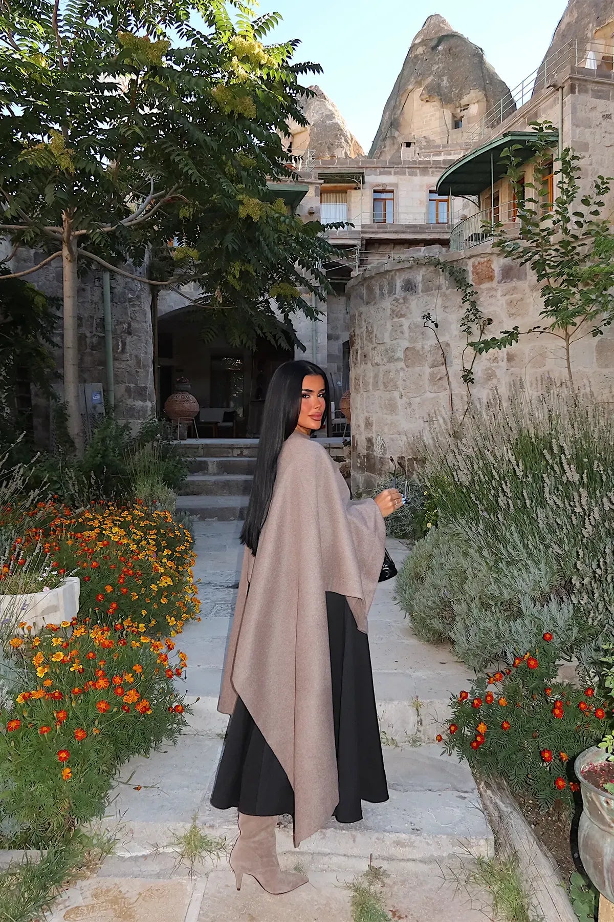 بلوزة بونشو طويل بيج غامق - KP4654