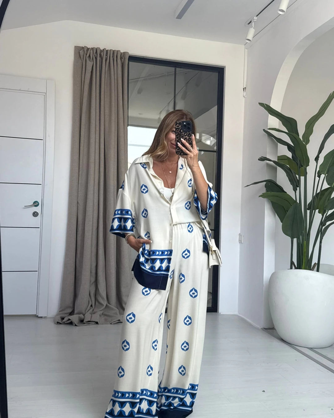 طقم ازرق وابيض - KP1300