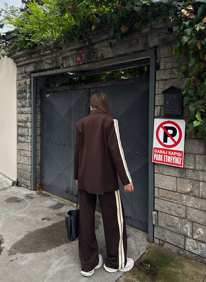 طقم بني بليزر مخطط مع بنطلون - KP1464