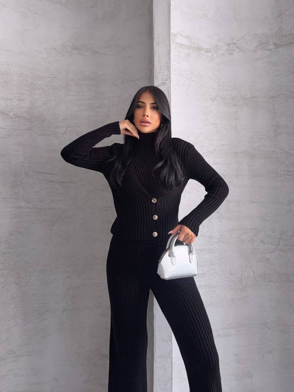 طقم اسود بلوزة بأزرار مع بنطلون - KP1394