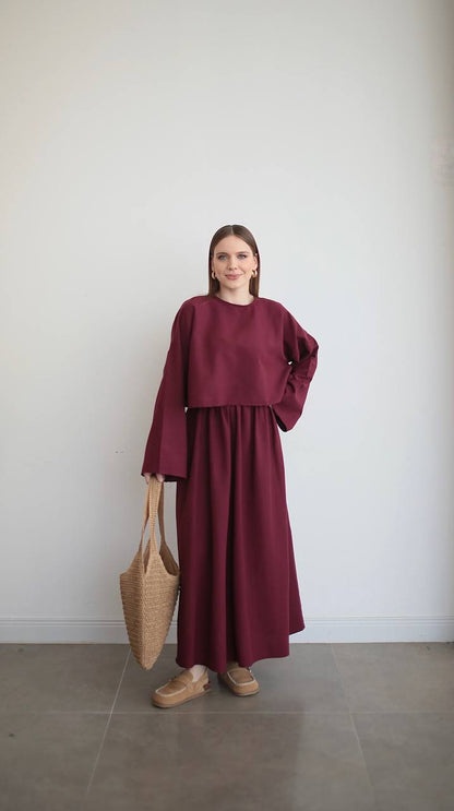 طقم بلوزة مع تنورة خمري - KP1306