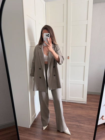 طقم رمادي بأزرار - KP1287