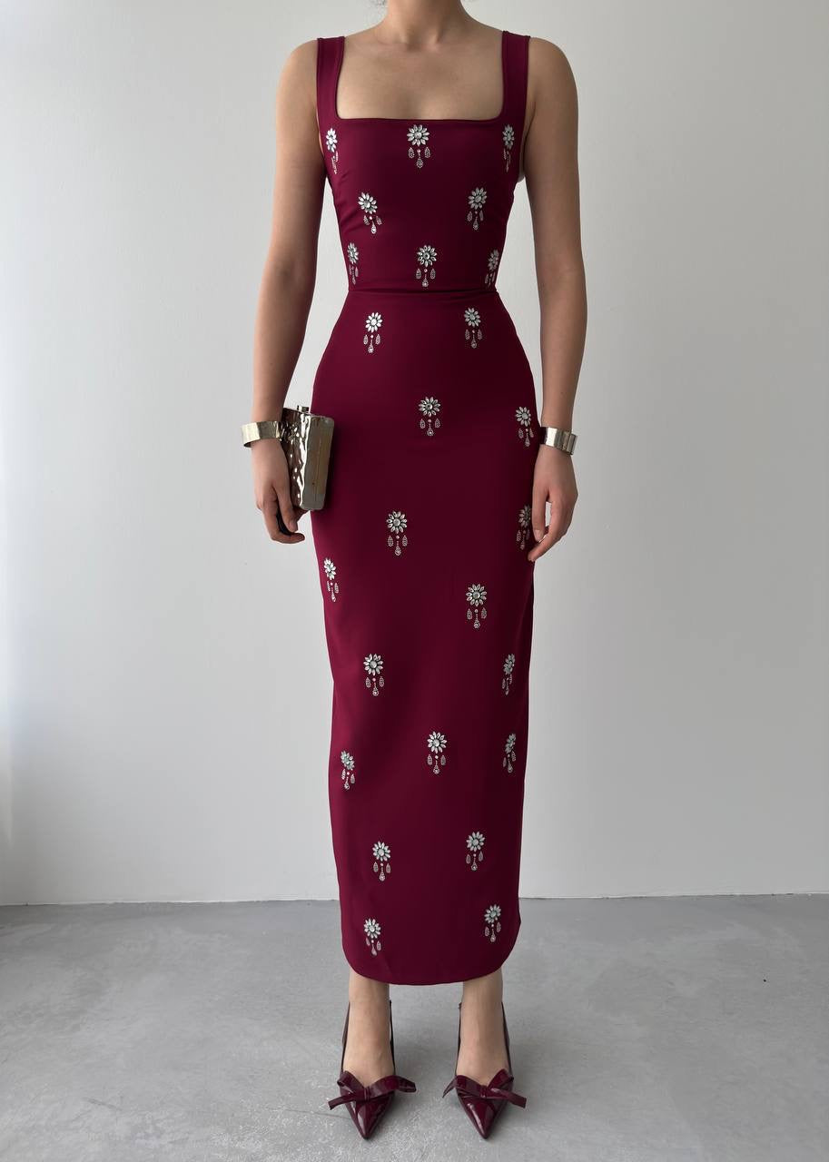 فستان عنابي بكرستال - KP2181