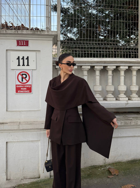 طقم بليزر مع لفحة وبنطلون بني - KP1463