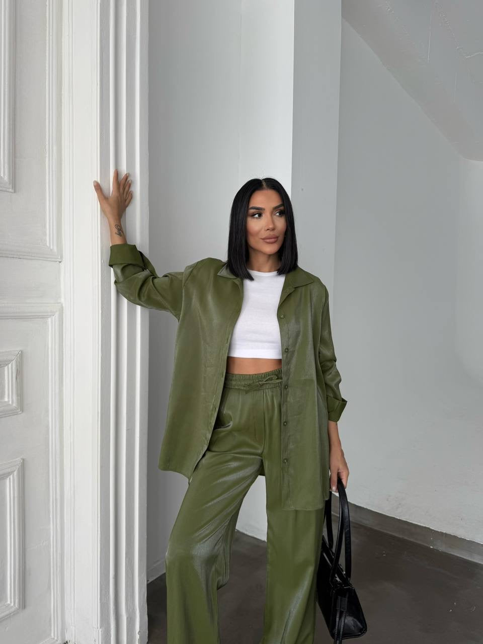 طقم قميص مع بنطلون زيتي - KP1296