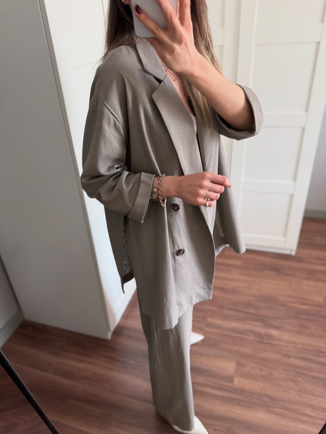 طقم رمادي بأزرار - KP1287