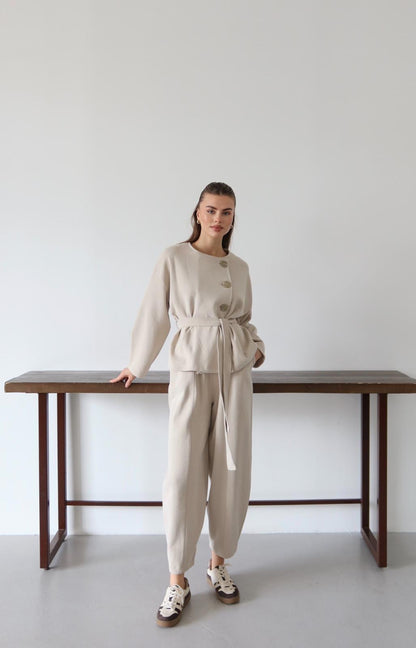 طقم بأزرار بيج - KP1466