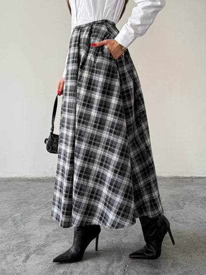 تنورة كاروهات اسود - KP6021