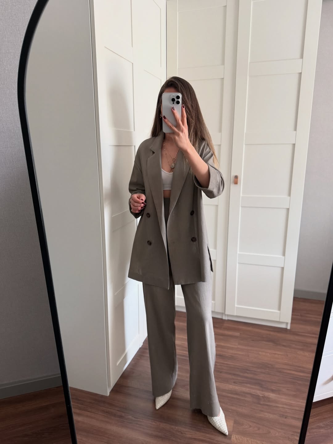 طقم رمادي بأزرار - KP1287