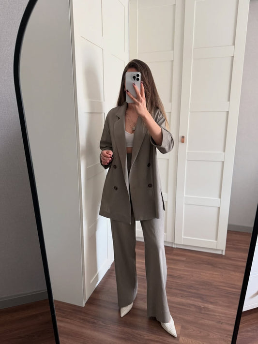 طقم رمادي بأزرار - KP1287