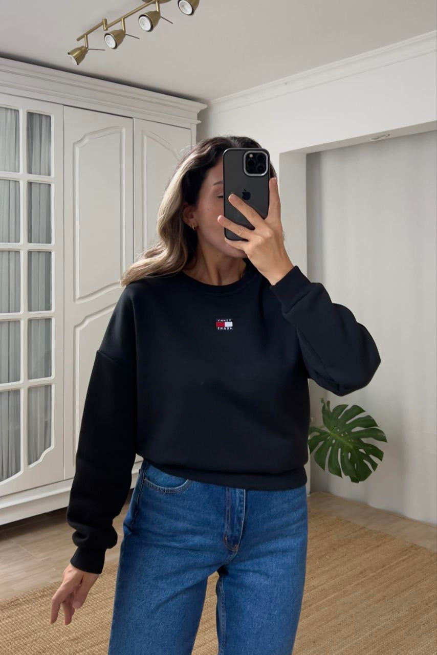 بلوزة اسود تومي Tommy  - KP4302