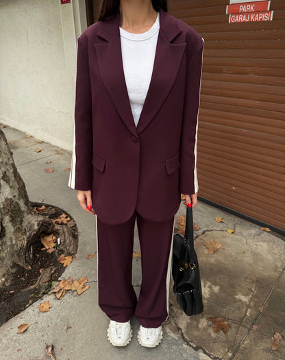 طقم عنابي بليزر مخطط مع بنطلون - KP1464