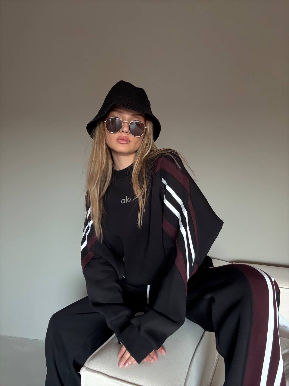 طقم اسود وعنابي Alo - KP1462