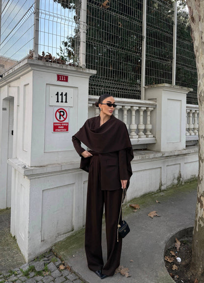 طقم بليزر مع لفحة وبنطلون بني - KP1463