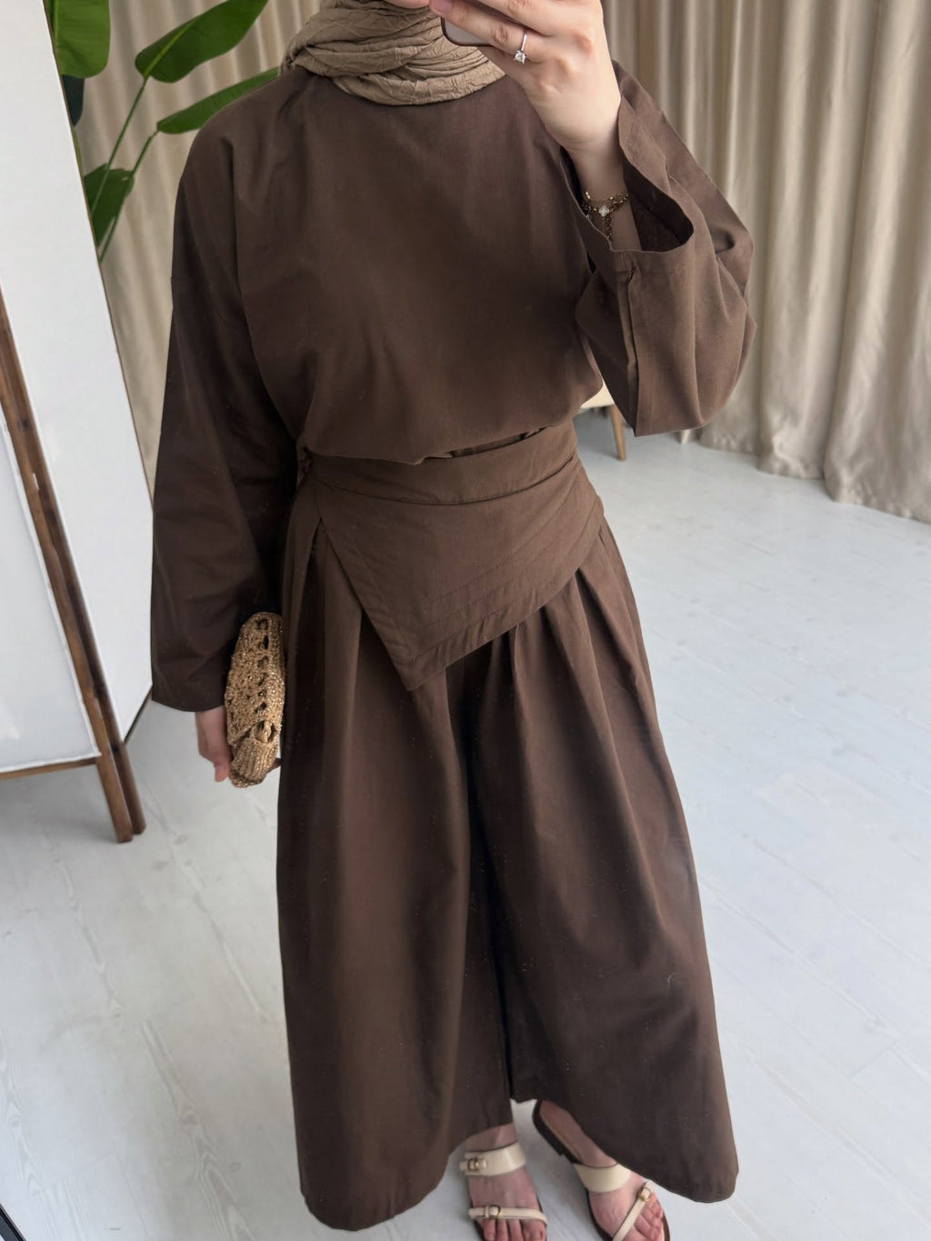 طقم بنطلون مع ربطة بني - KP1659
