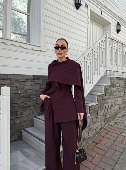 طقم بليزر مع لفحة وبنطلون عنابي - KP1463