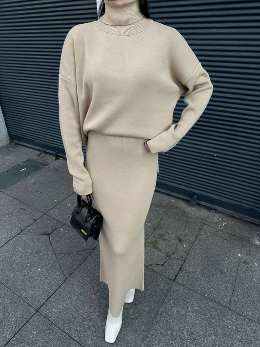 طقم بلوزة مع تنورة بيج - KP1154