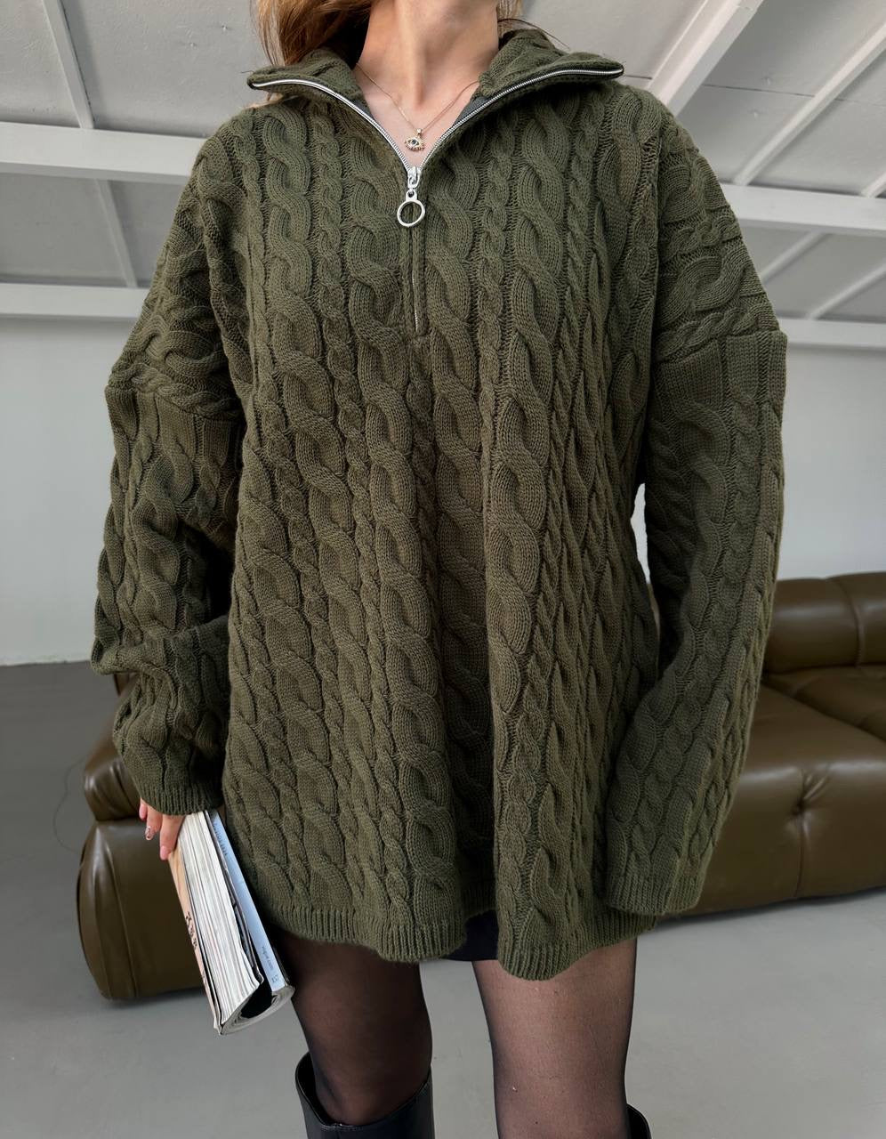 بلوزة زيتي مجدلة بسحاب - KP4244