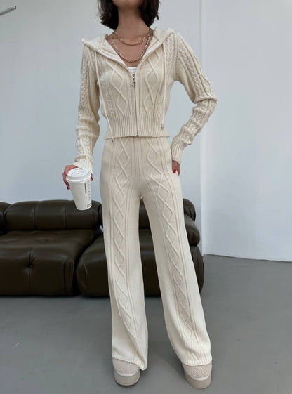 طقم مجدل جرزة بسحاب مع بنطلون بيج - KP1366