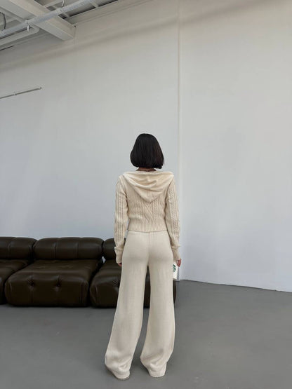 طقم مجدل جرزة بسحاب مع بنطلون بيج - KP1366