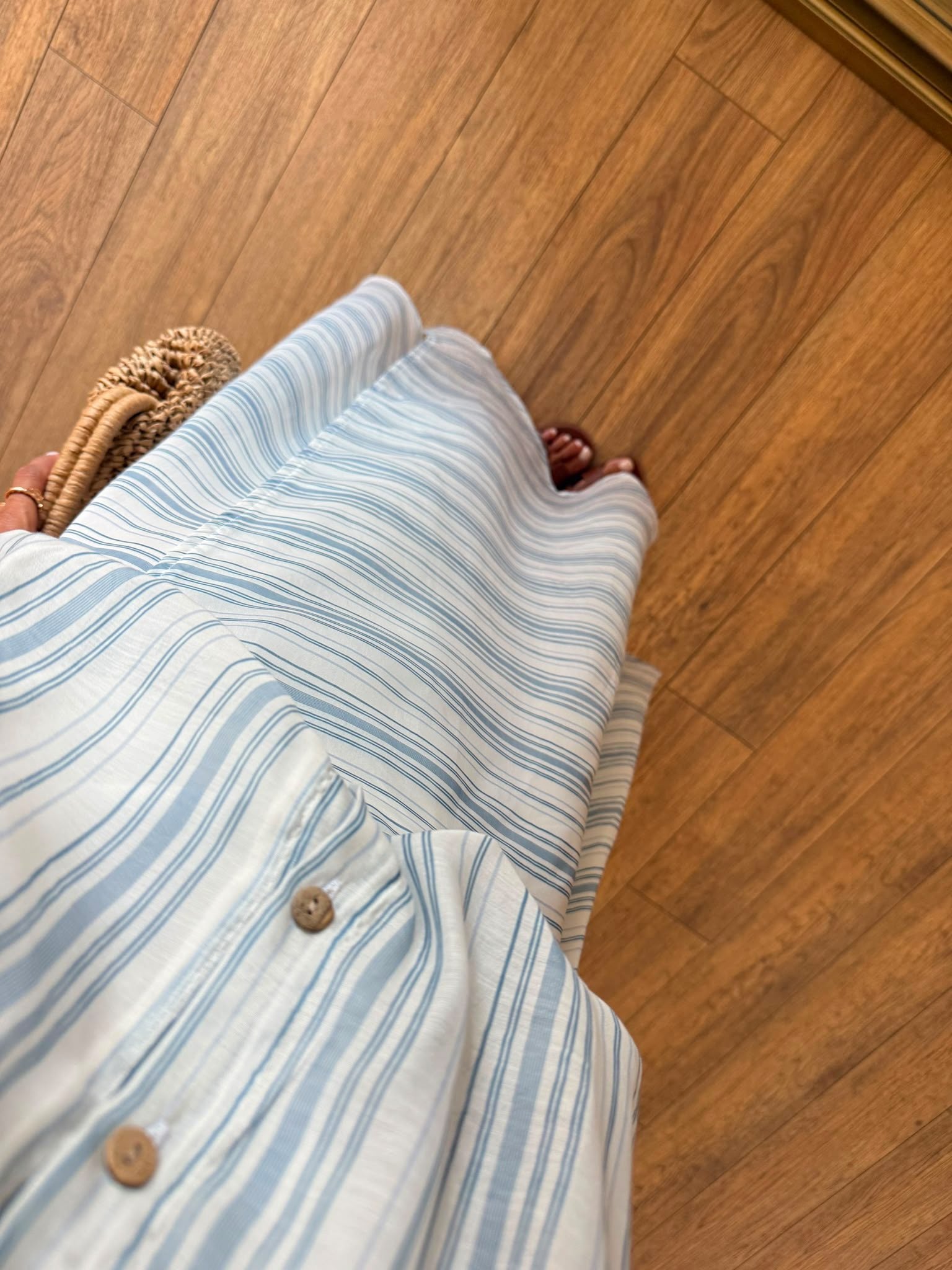 طقم بلوزة مع تنورة مخططة ازرق - KP1702
