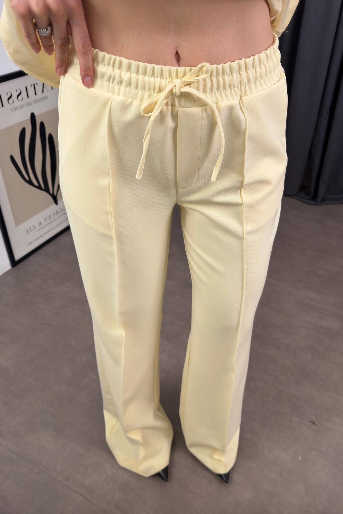 طقم اصفر بأزرار - KP1001