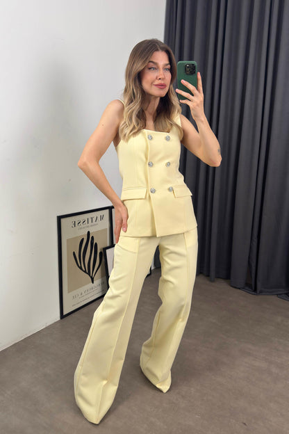 طقم اصفر بأزرار - KP1001