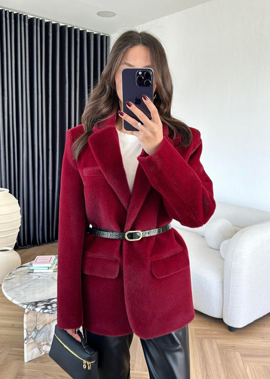 جكيت فرو احمر بحزام - KP7081