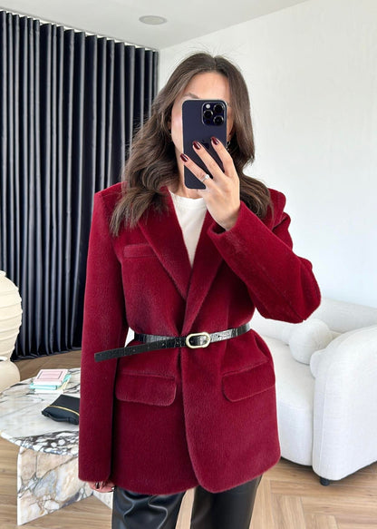 جكيت فرو احمر بحزام - KP7081