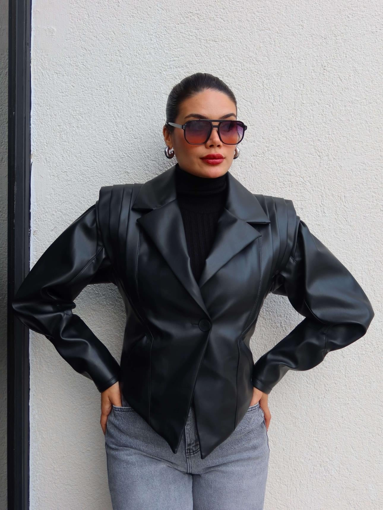 جكيت جلد اسود - KP7112