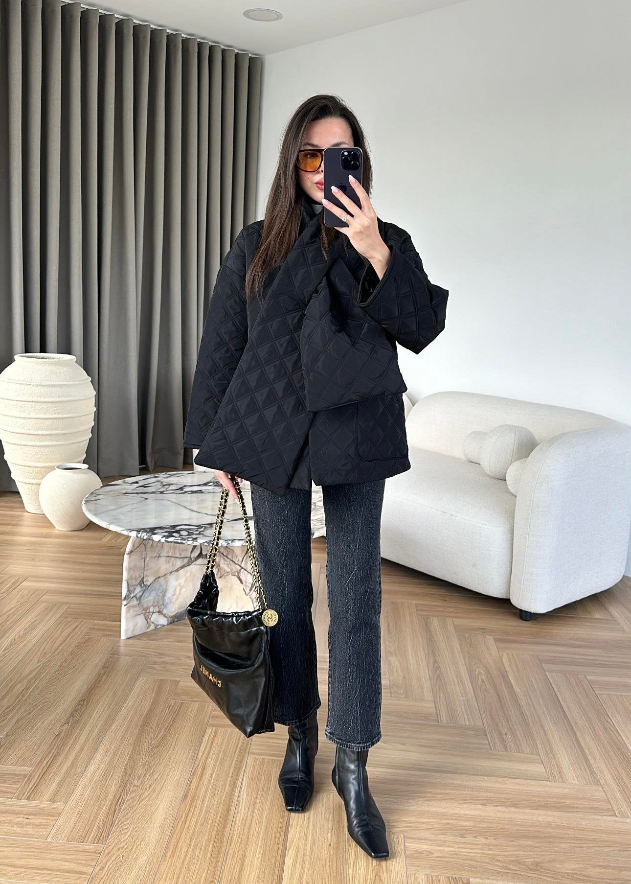 جكيت اسود مع لفحة - KP7169