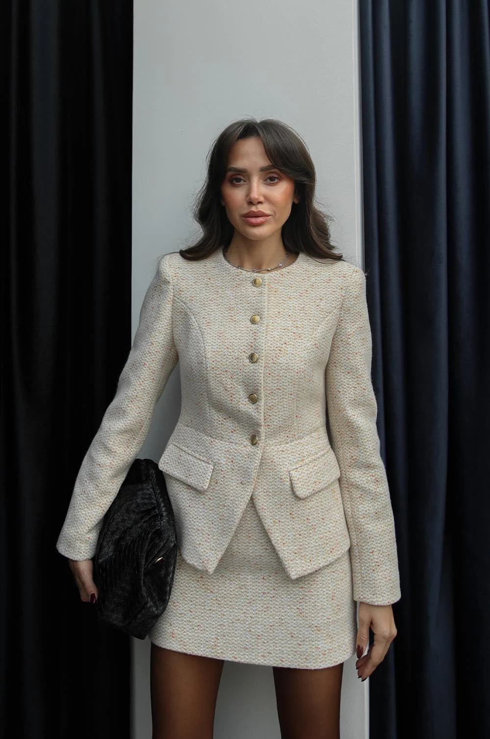 طقم بليزر مع تنورة بيج - KP1148